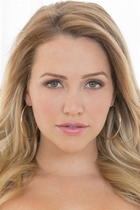 mia malkova tits|Vídeos Pornôs de Mia Malkova